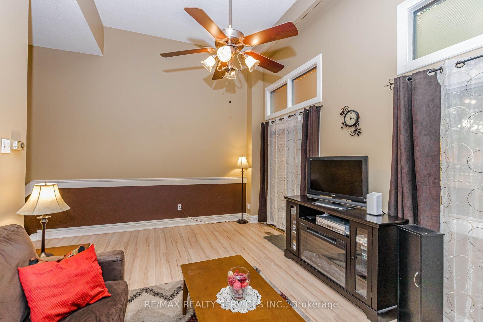 47 Dawson Crescent photo 9