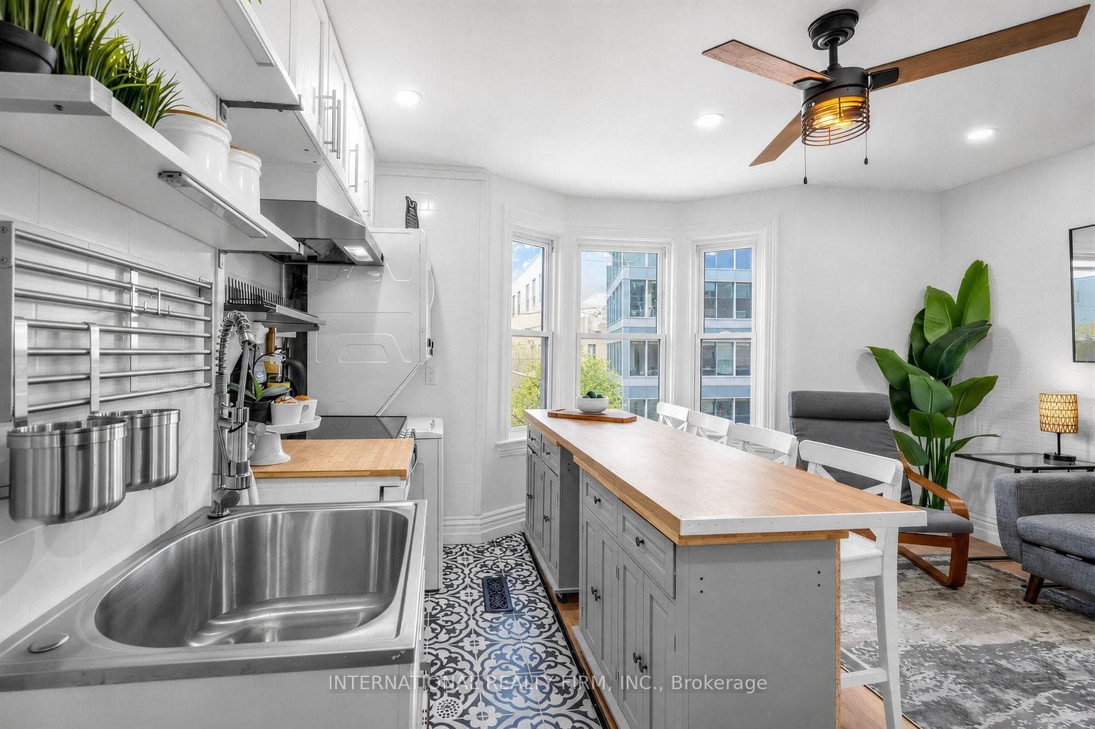 793 Dufferin Street Unit Upper photo 11