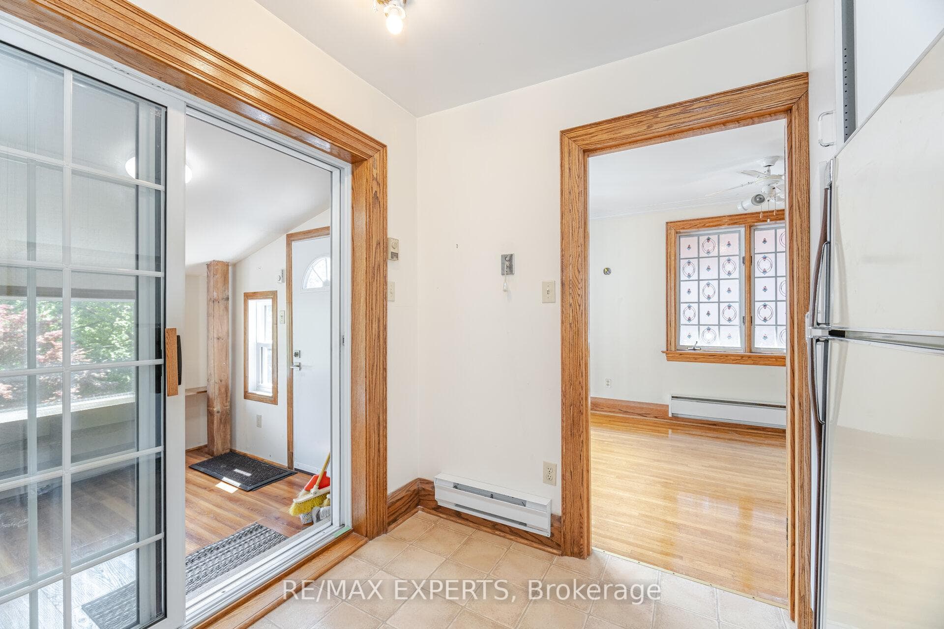 121 Belsize Drive photo 28