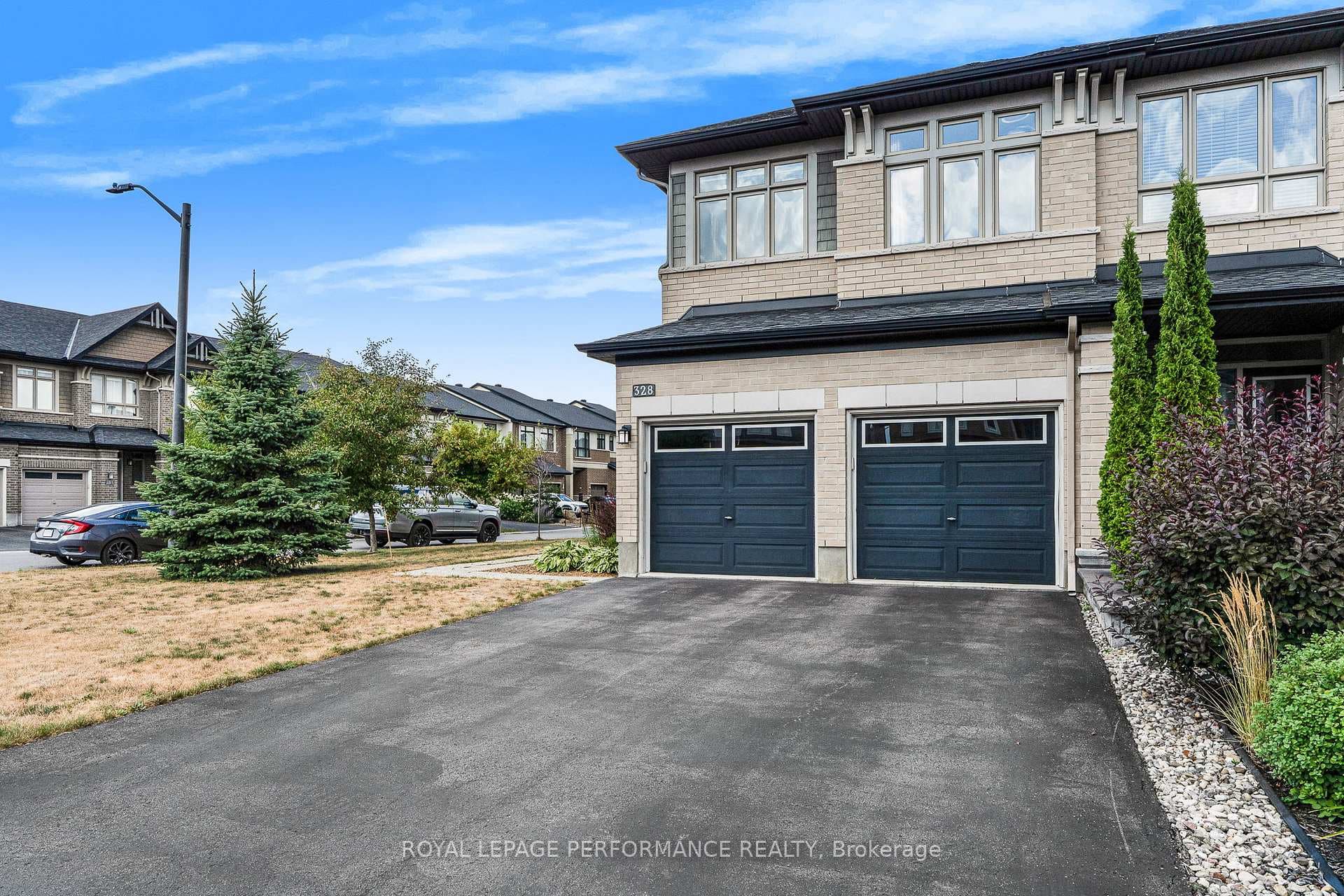328 Ballinville Circle photo 2