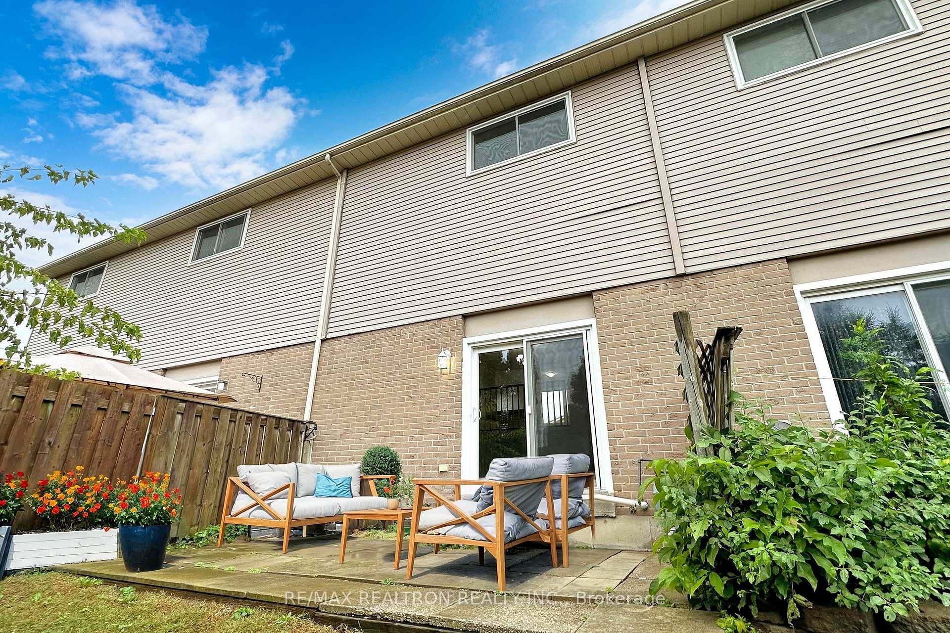 1133 Ritson Road Unit 3 photo 11