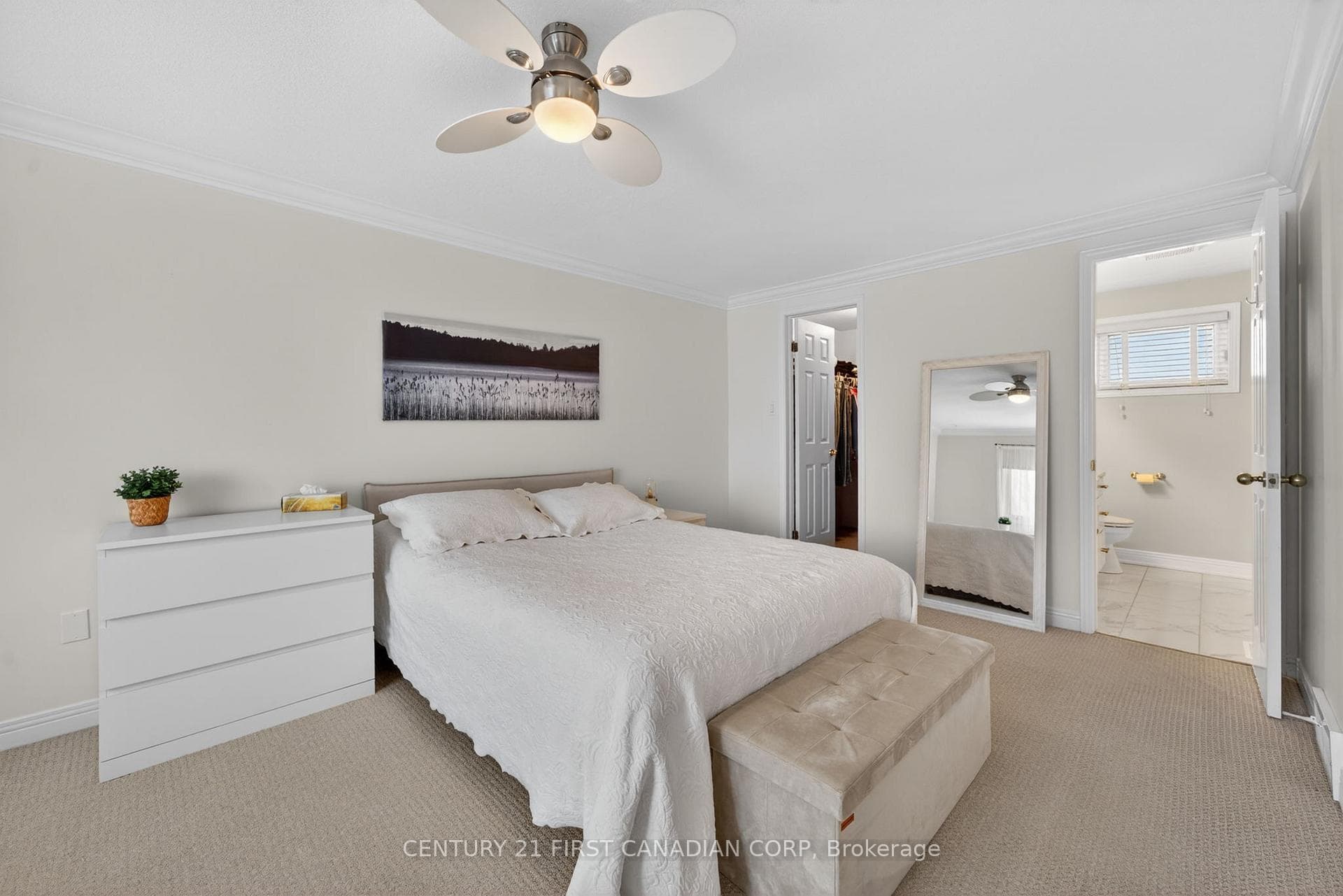 47 Sloane Crescent photo 24