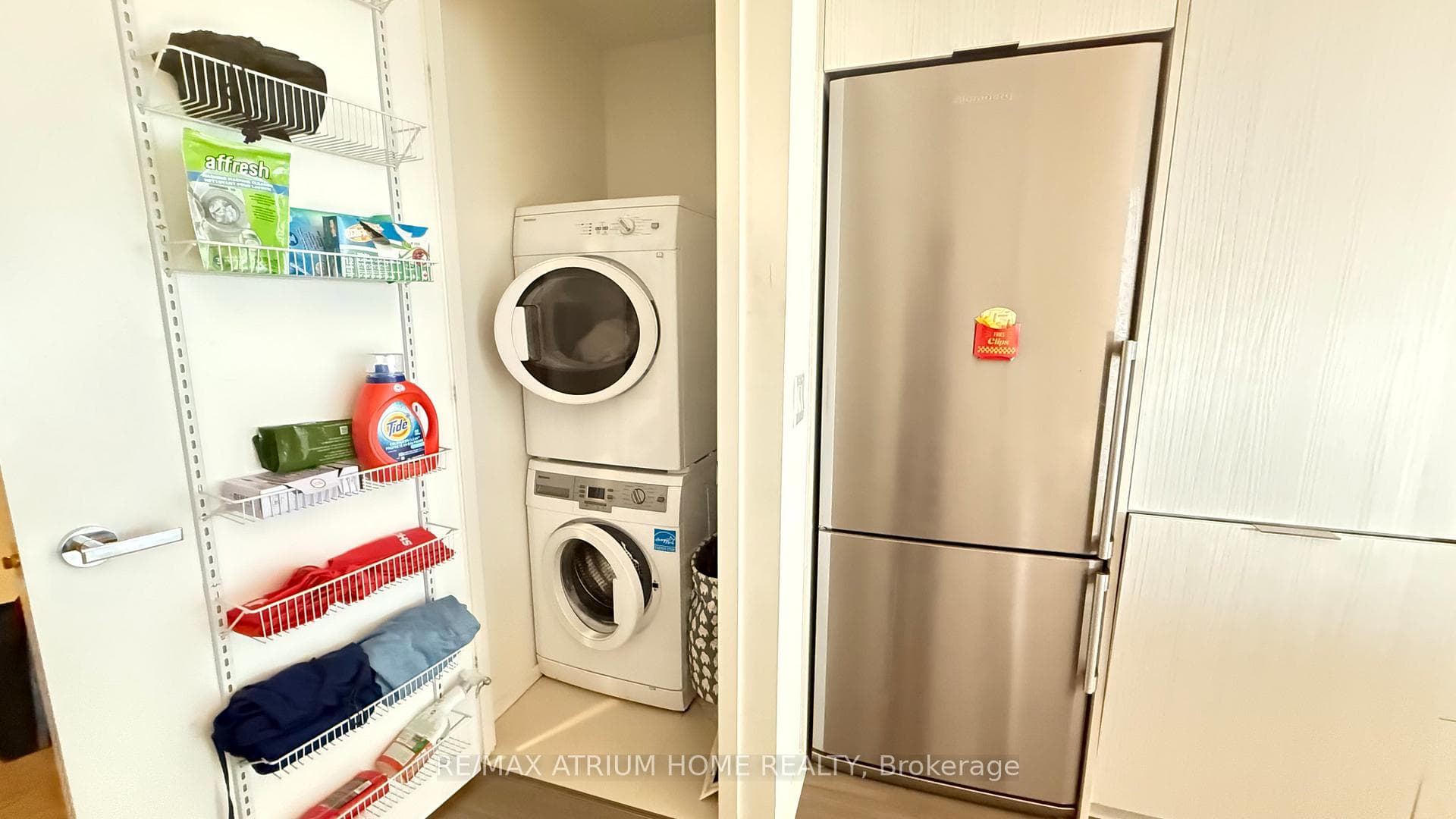1 Bloor Street Unit 2408 photo 24