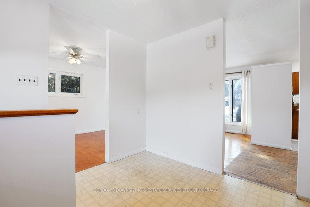 7 Attwood Crescent photo 19