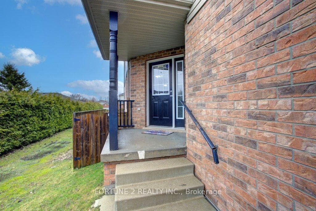 455 Danby Street photo 4