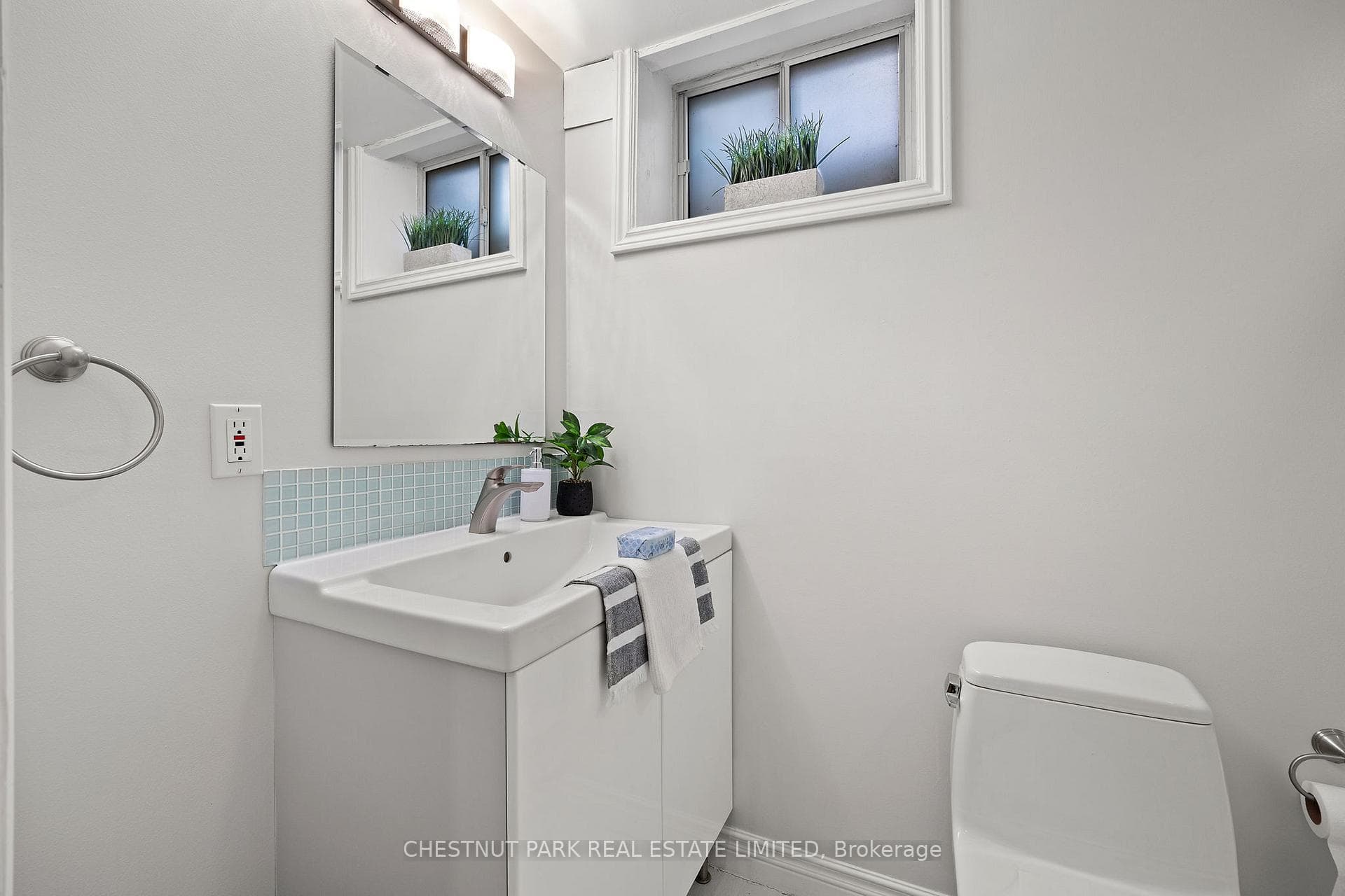 261 Waverley Road photo 23