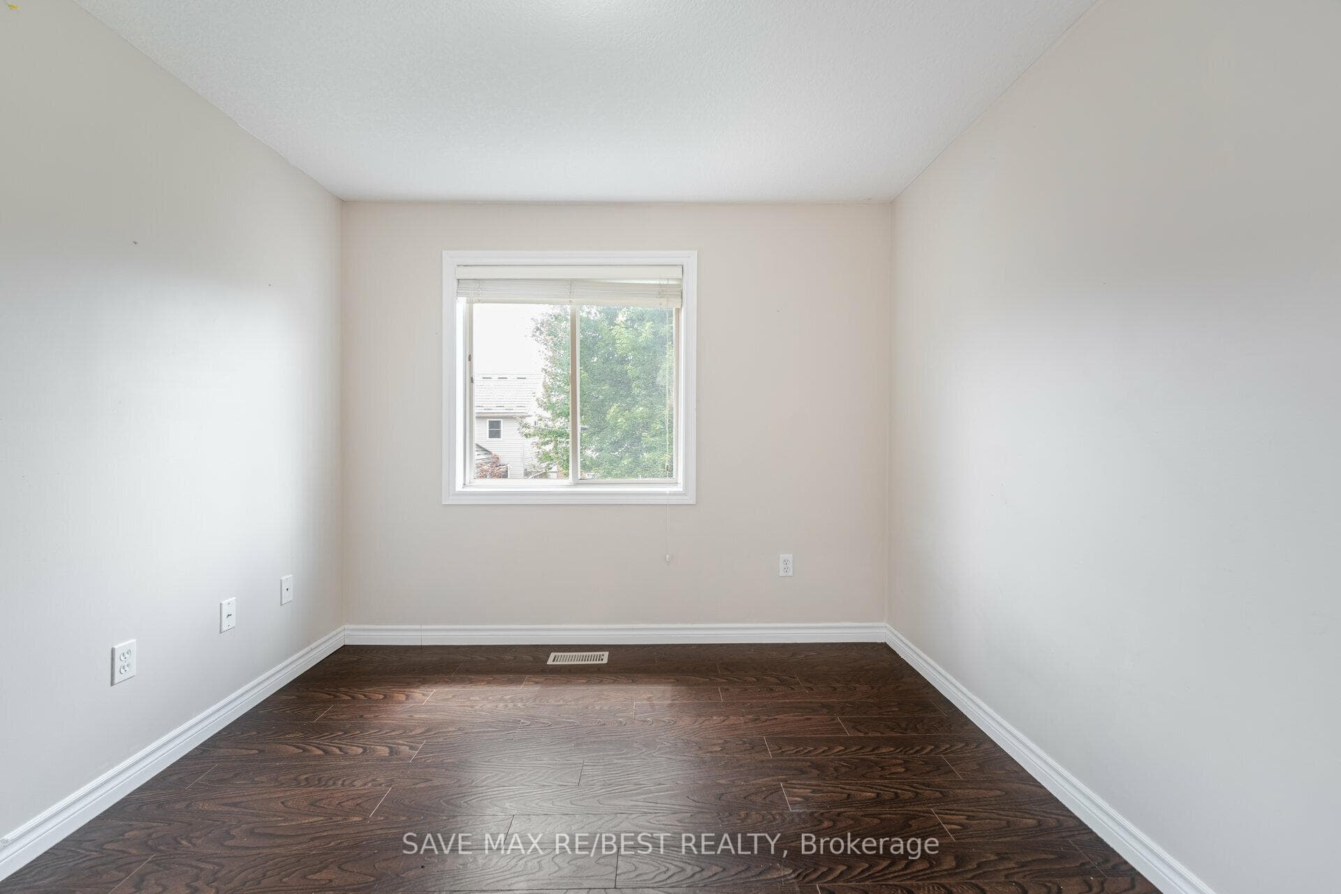 43 Sinclair Street photo 18