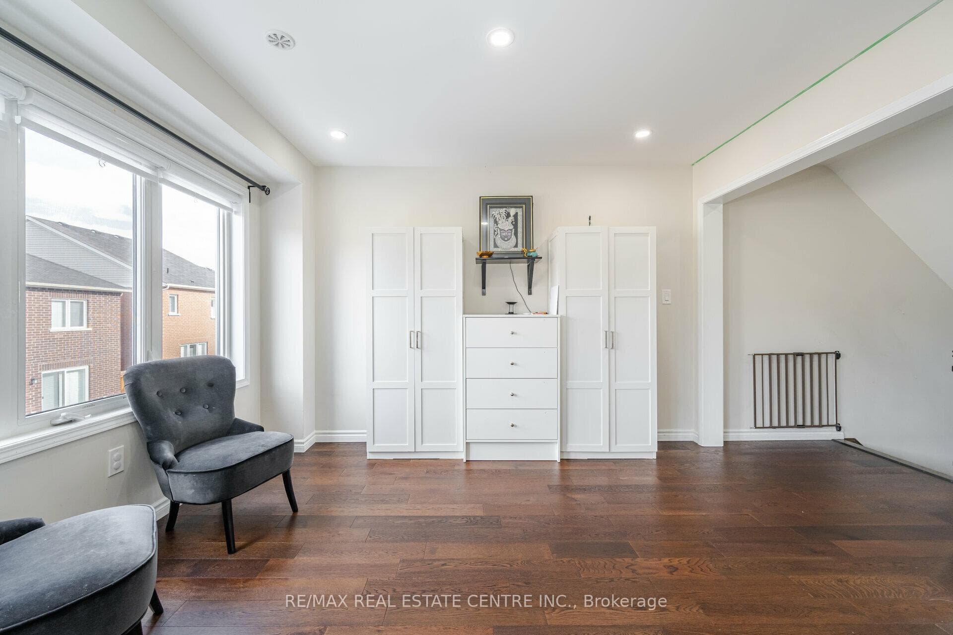 63 Bannister Crescent photo 13