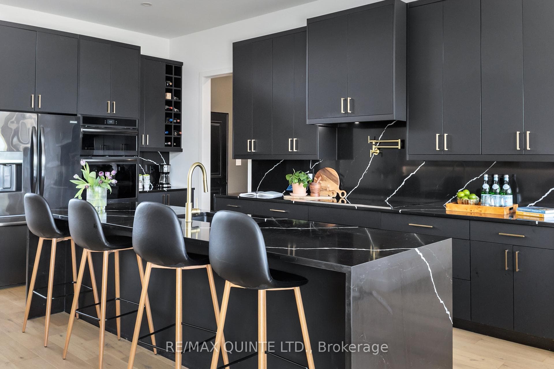 667C Dundas Street photo 14
