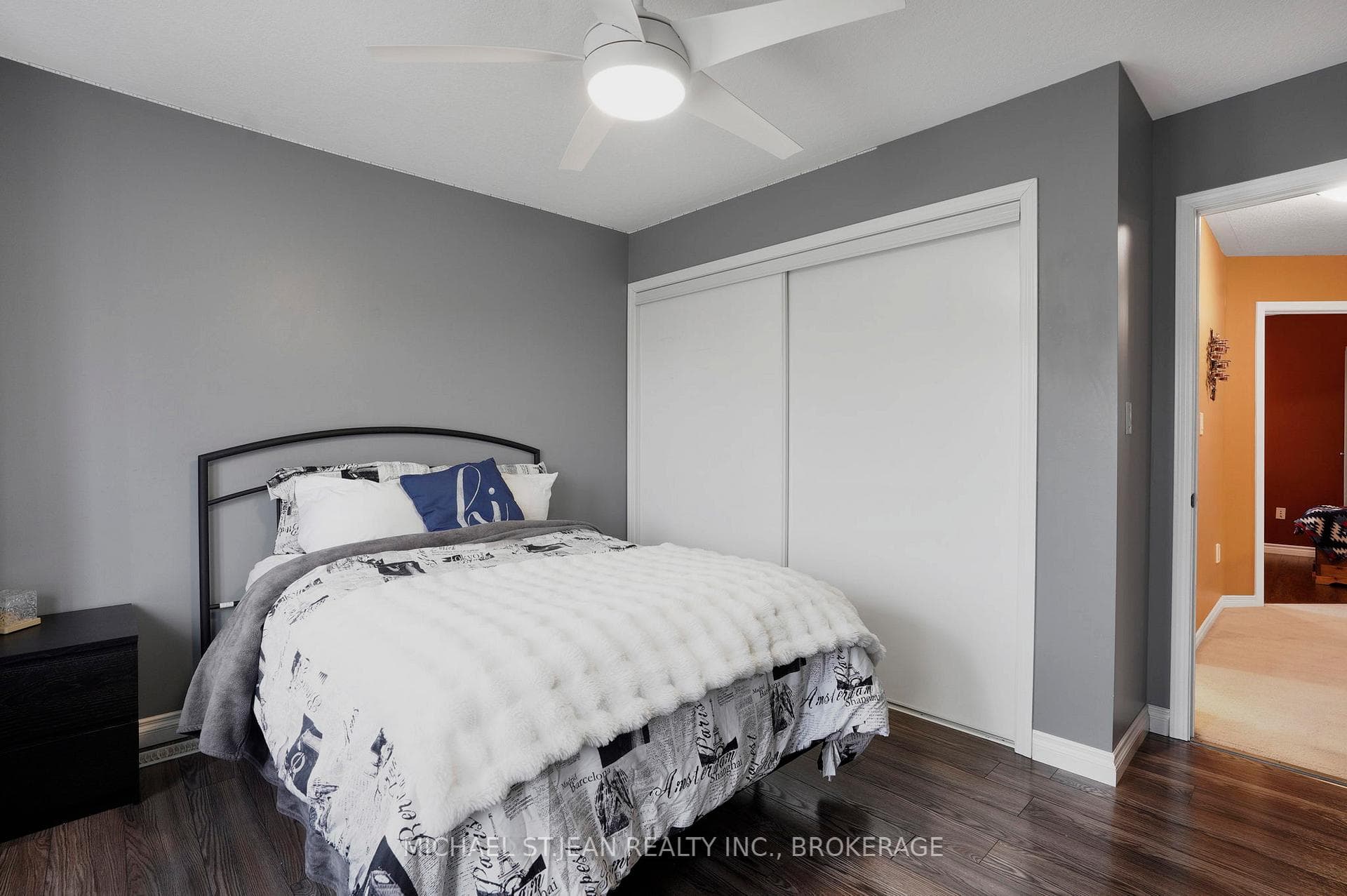 91 Merrilee Crescent photo 18