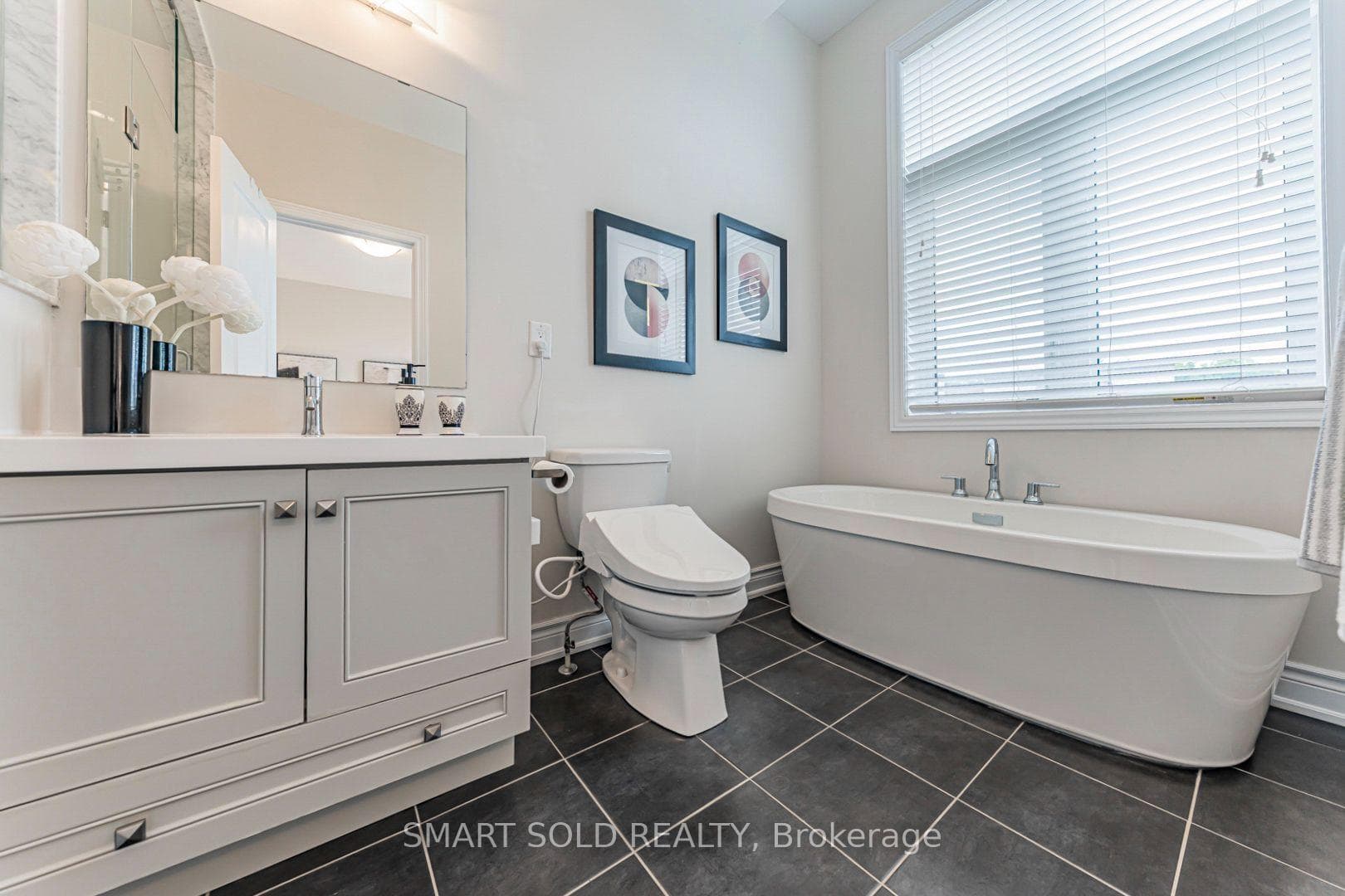 585 Marc Santi Boulevard photo 33