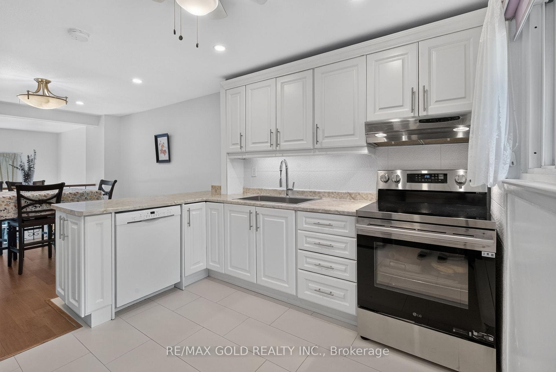 68 Darras Court photo 19