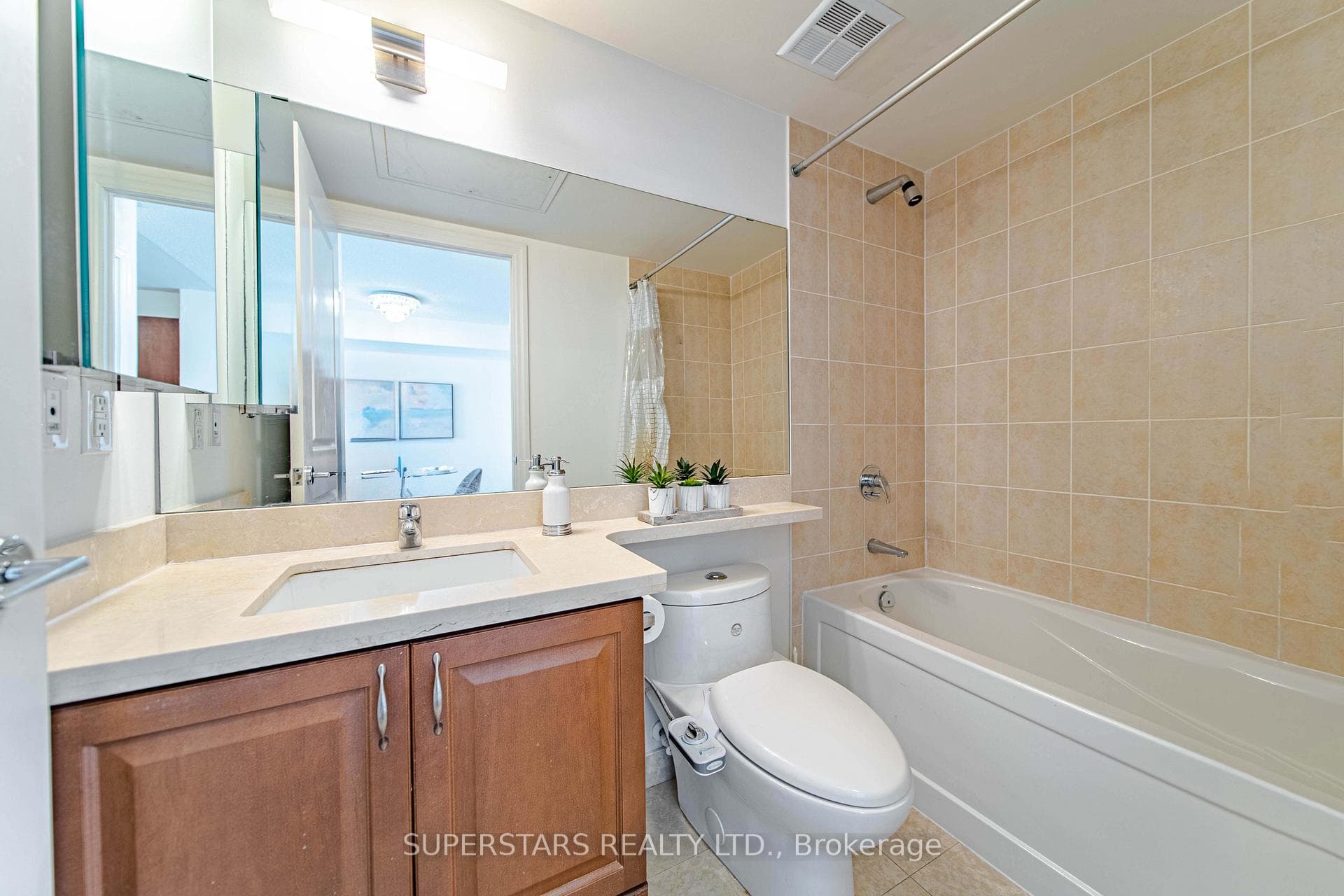 151 Upper Duke Crescent Unit 406 photo 16