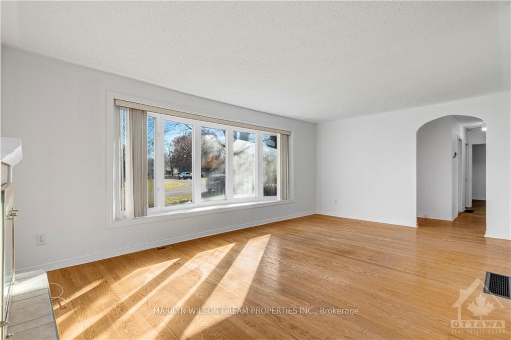 17 DOMUS Crescent photo 6