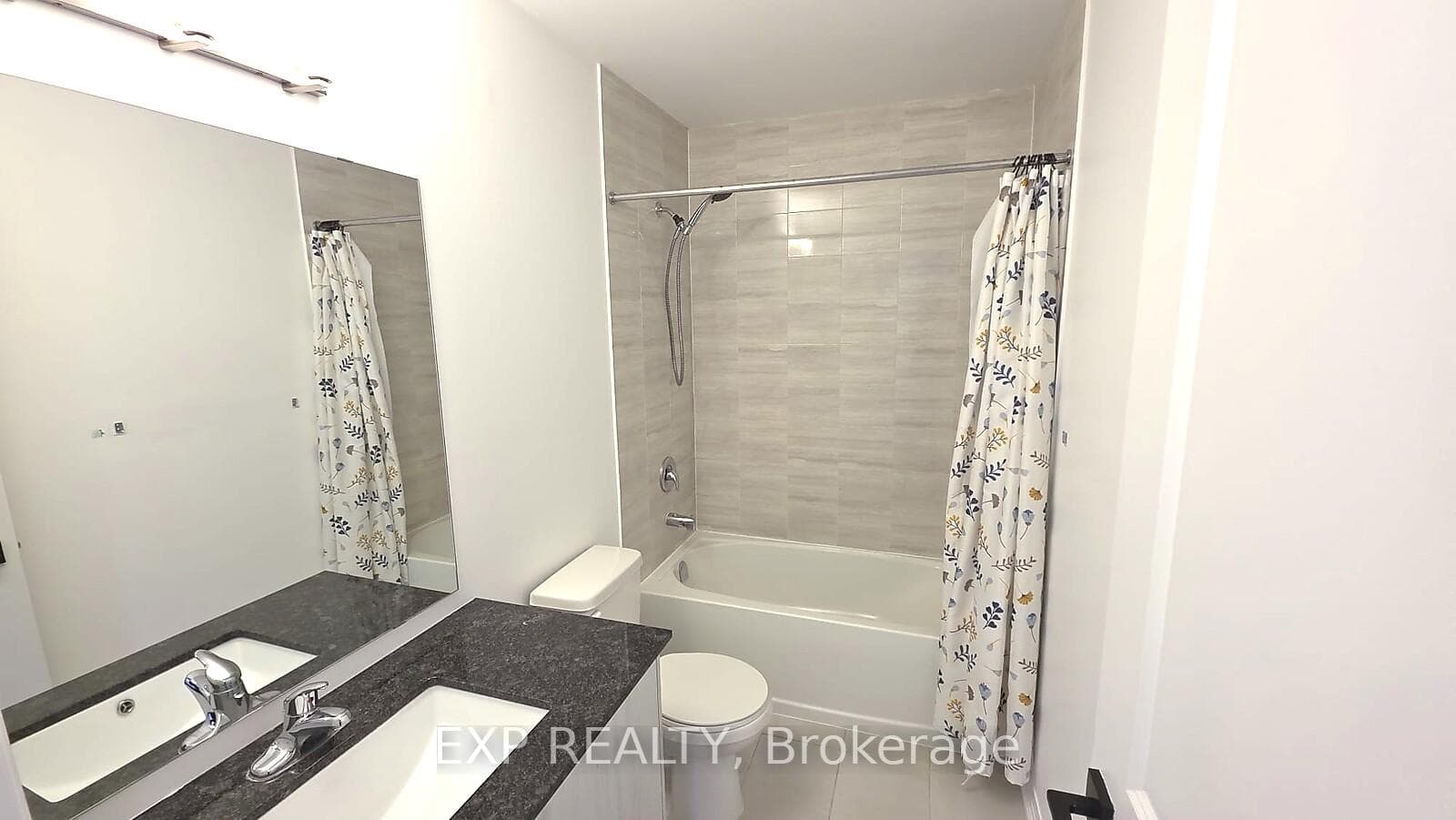 111 Fairlane Avenue photo 16