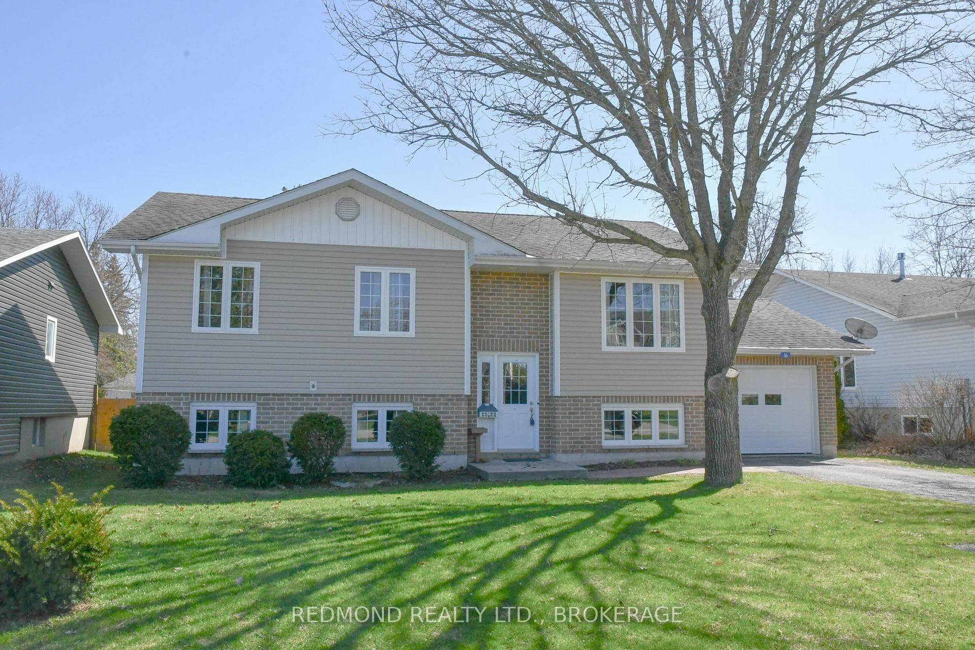16 FREDERICK Street photo 1
