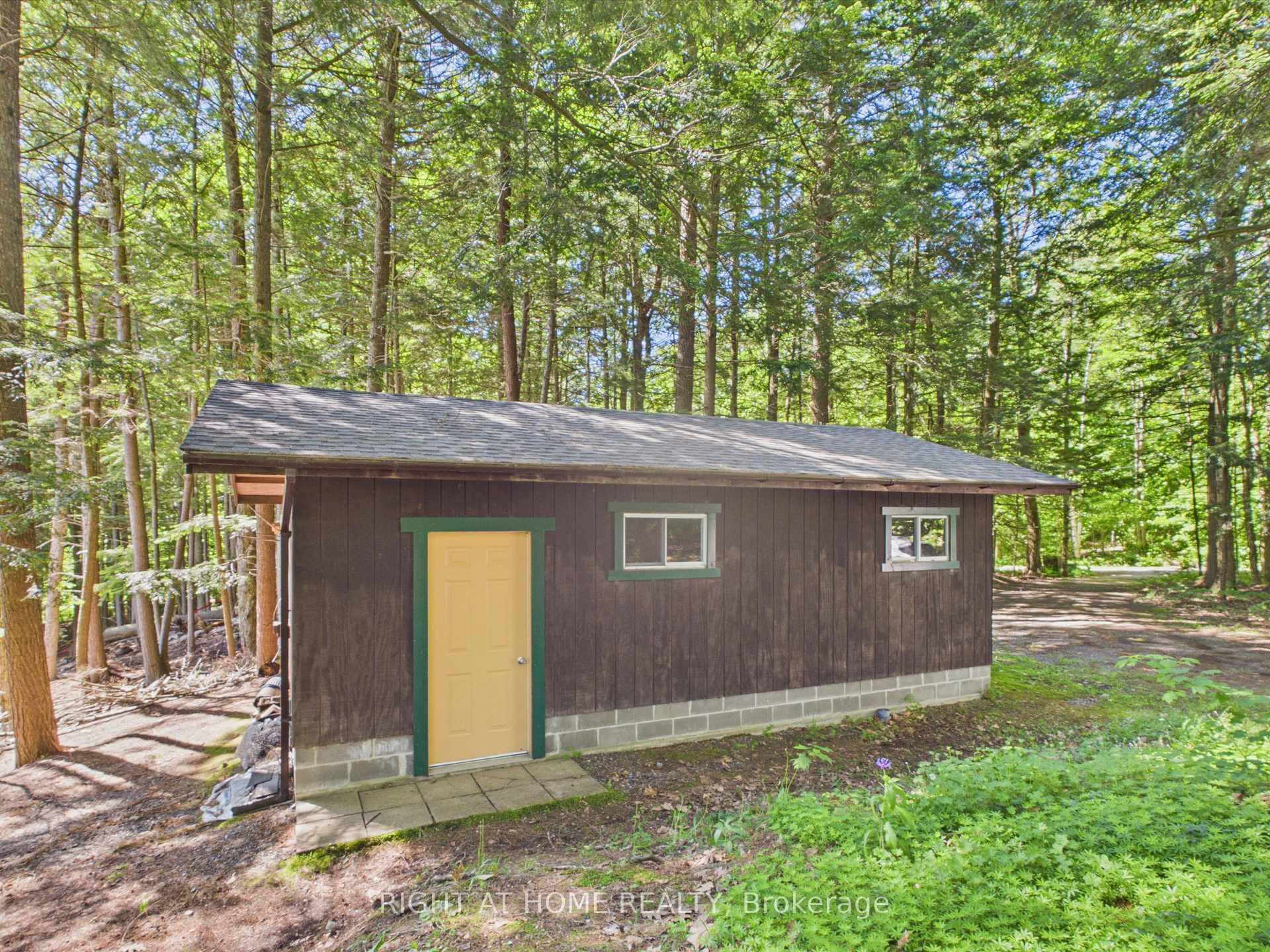 1527 Moon River Road photo 29