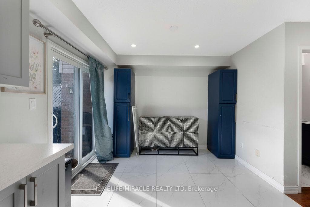 45 Alexis Way photo 27