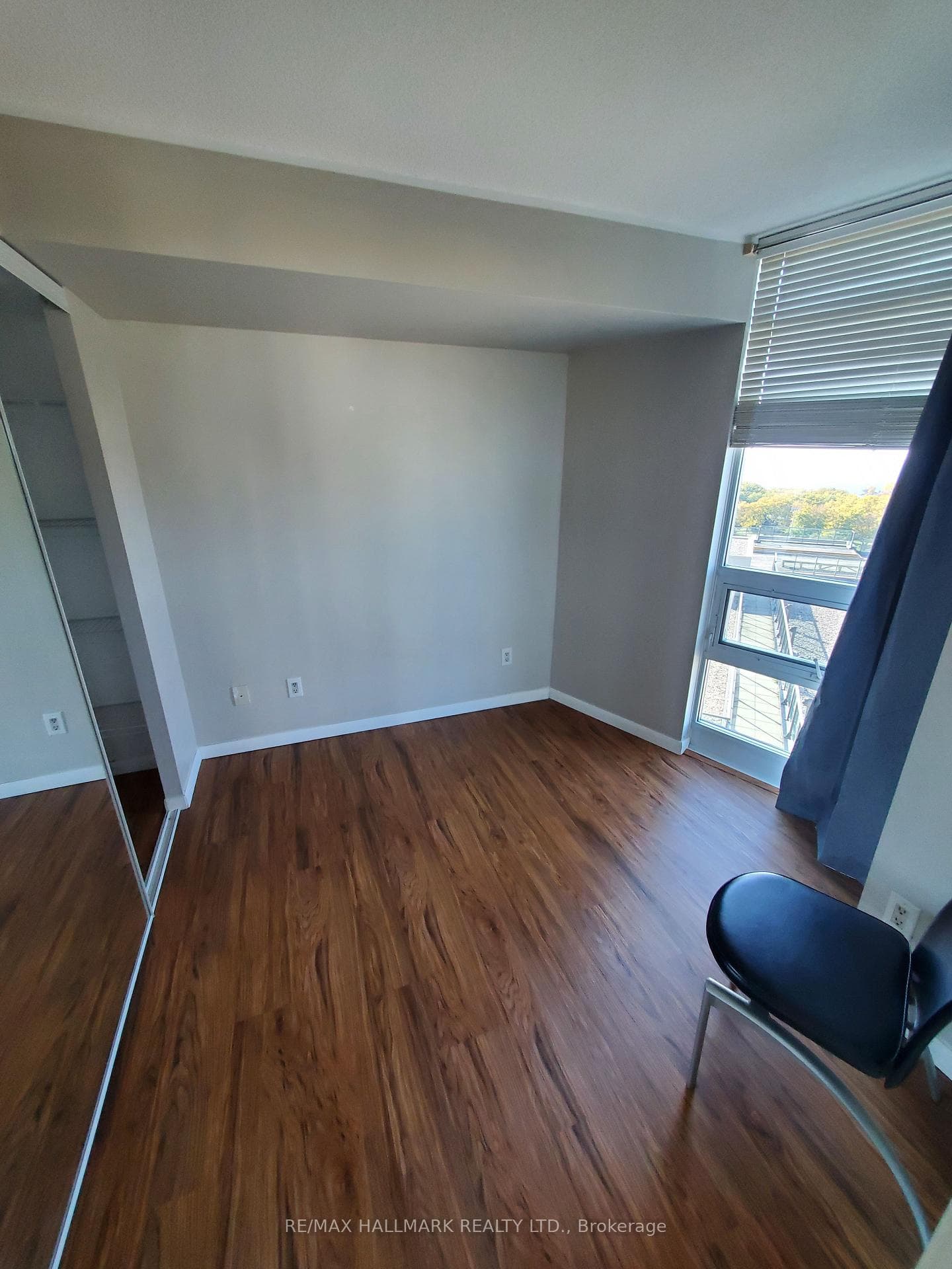 231 Fort York Boulevard Unit 1504 photo 13