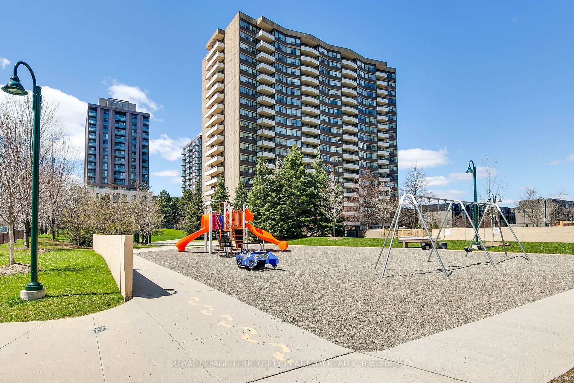 65 Huntingdale Boulevard Unit 602 photo 34