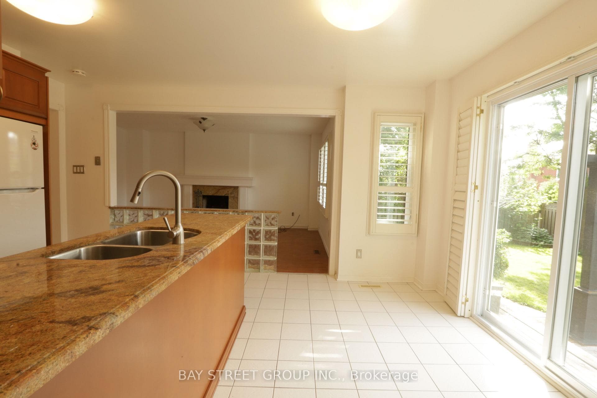 15 Nelson Circle photo 6