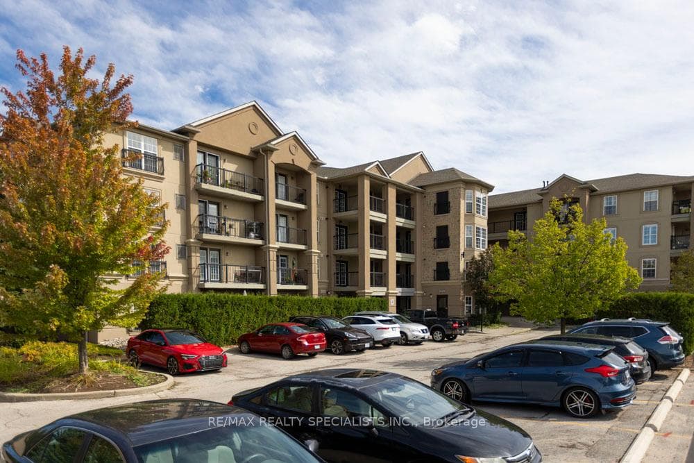2055 Appleby Line Unit 410 photo 2