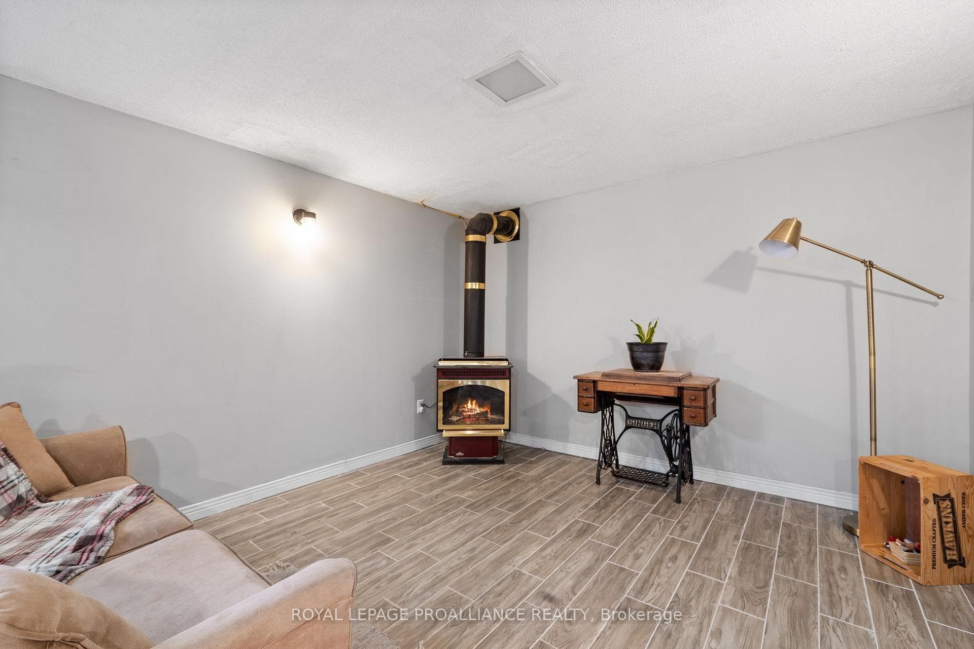 745 LITTLE CREEK Road photo 26
