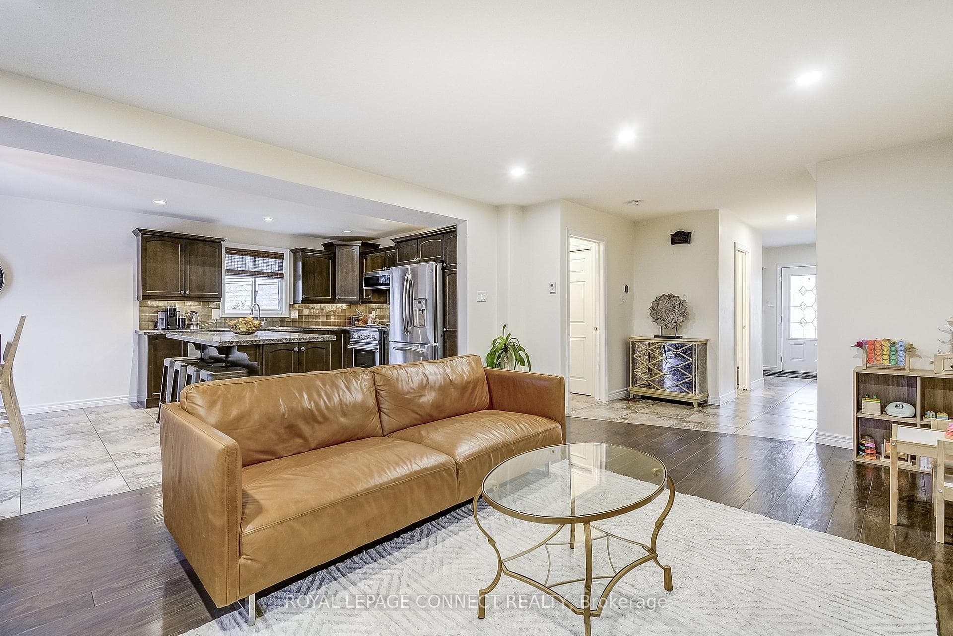 16 Fisher Street photo 9