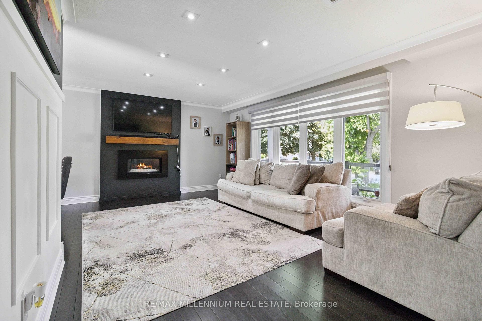 250 Daphne Avenue photo 7