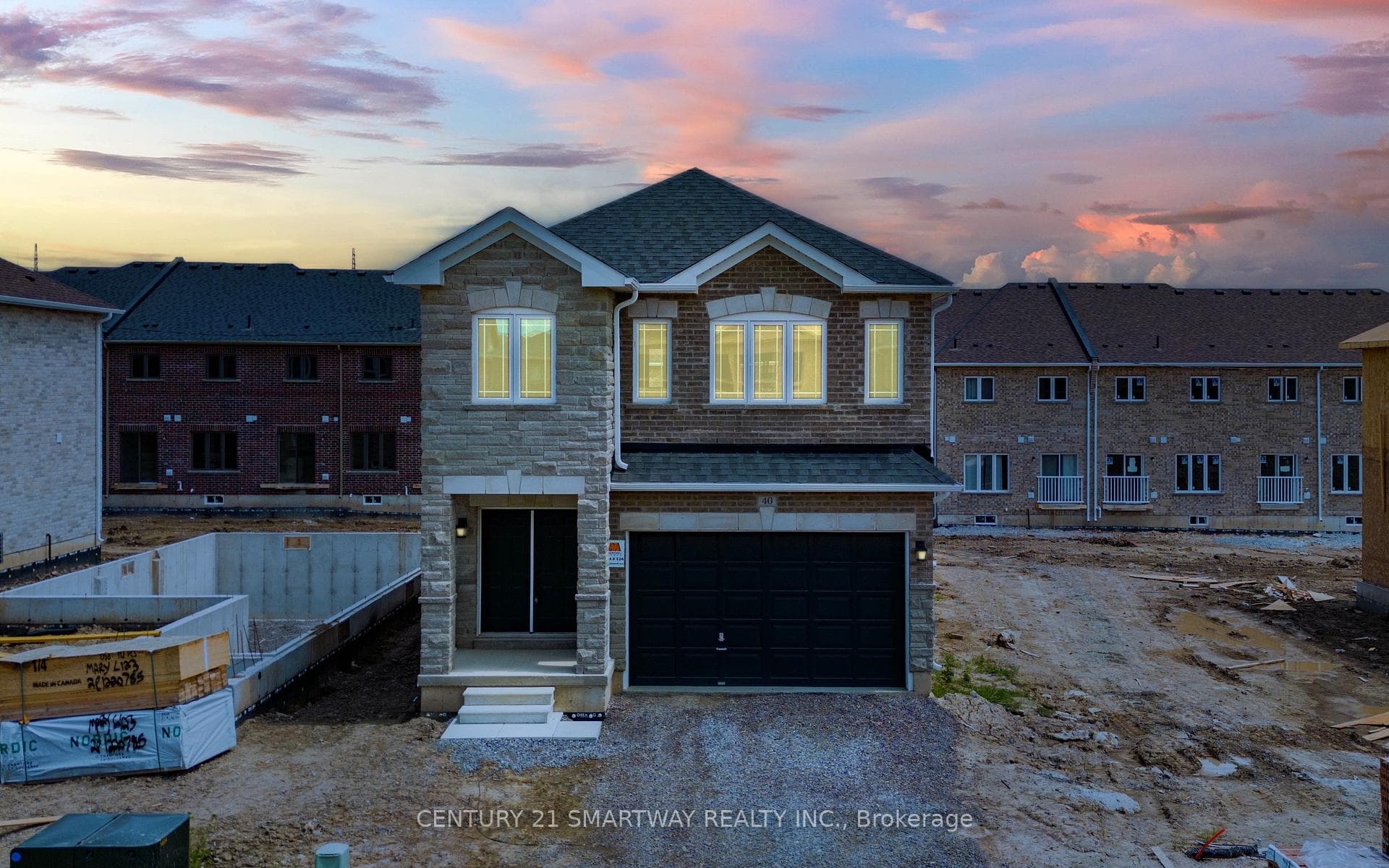 40 HUNTSWORTH Avenue photo 1