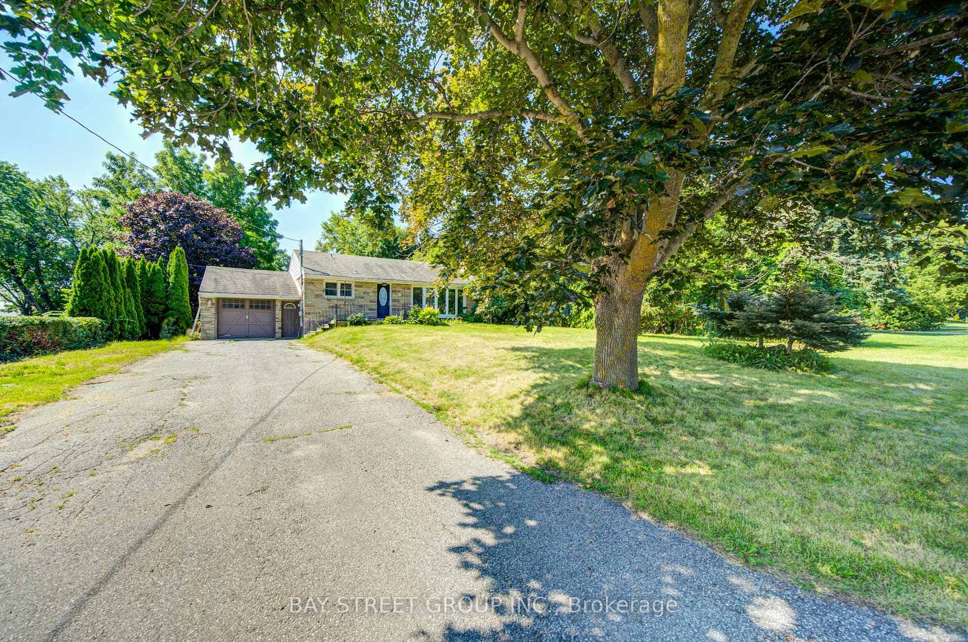 1421 Old Green Lane photo 1