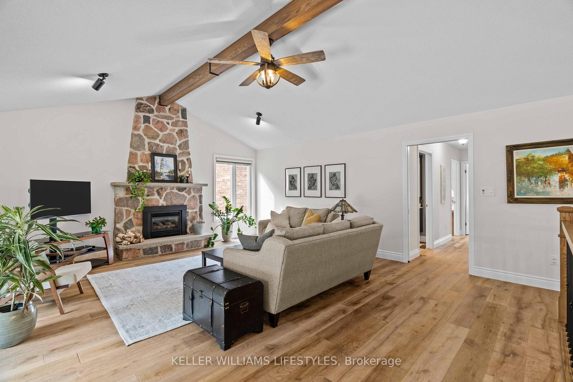 27 FRANCES Drive photo 13