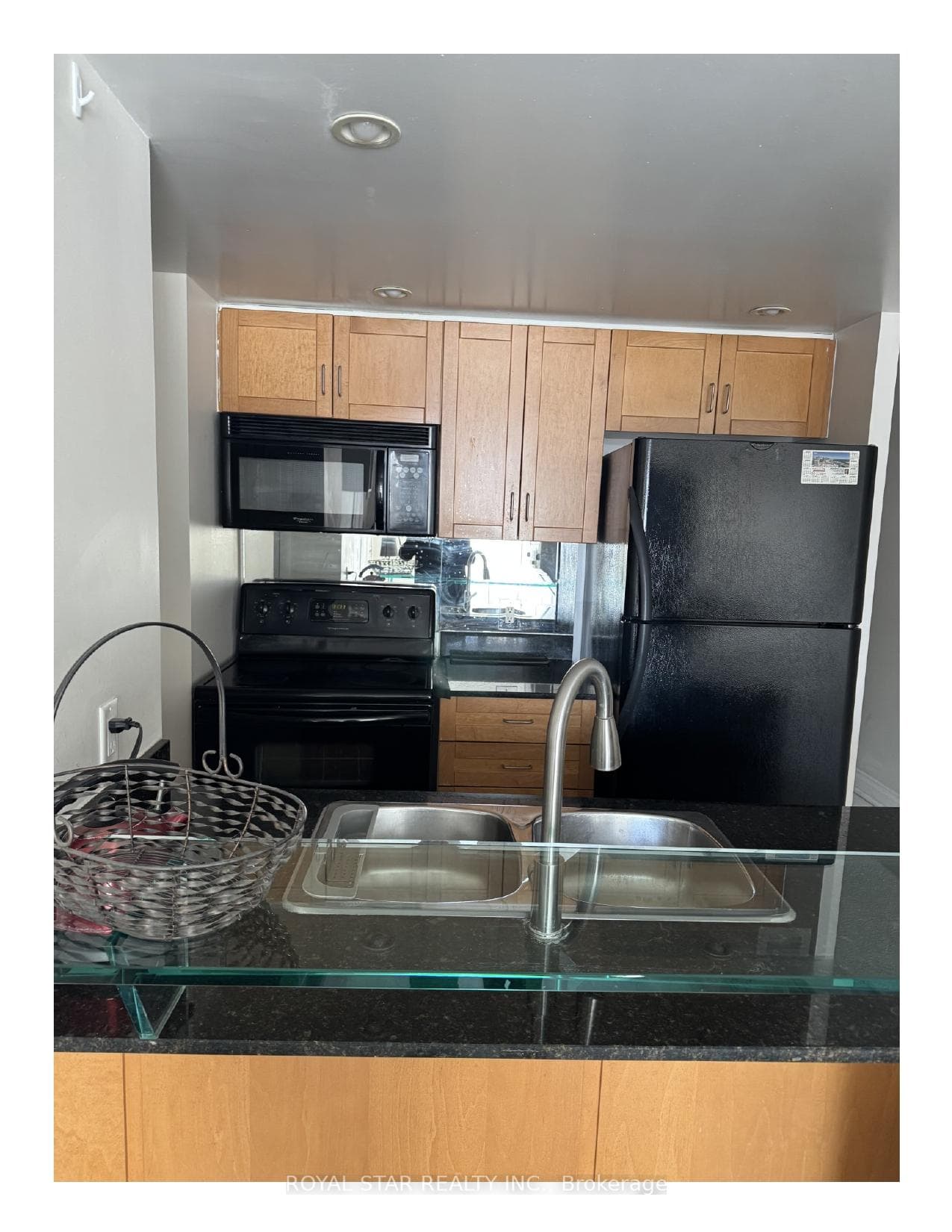 208 Queens Quay Unit 506 photo 6