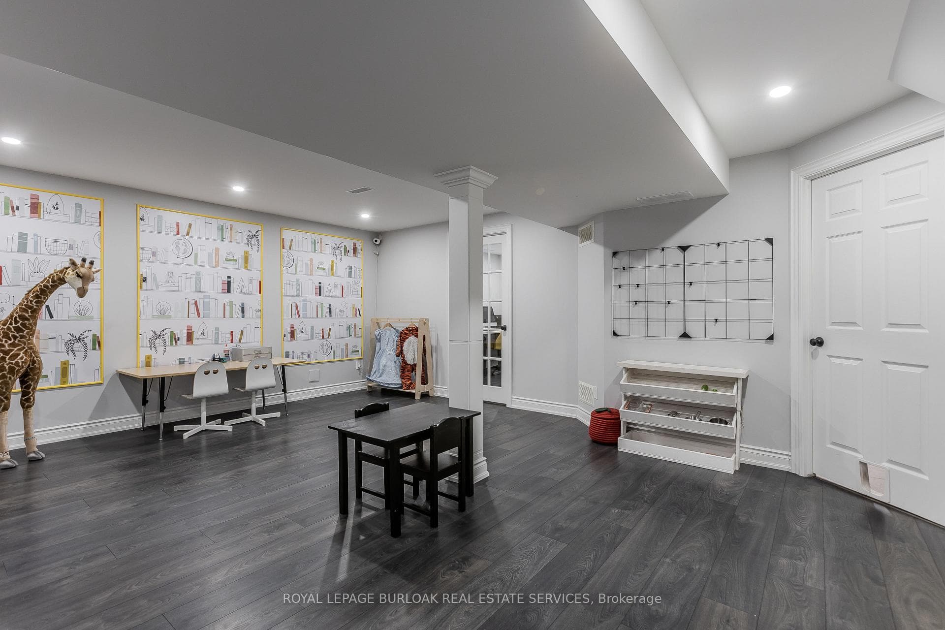 4008 Jarvis Crescent photo 33