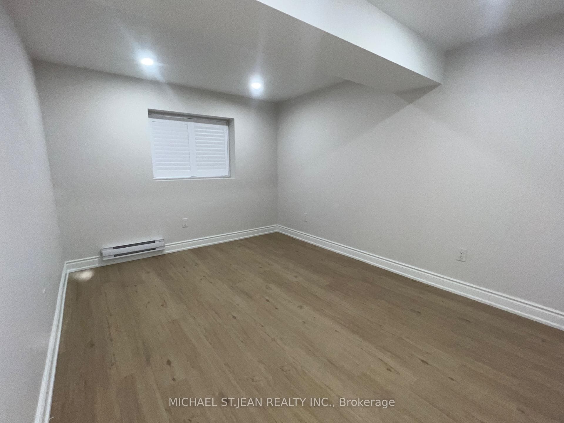 29 Bowman Crescent Unit 2 photo 8