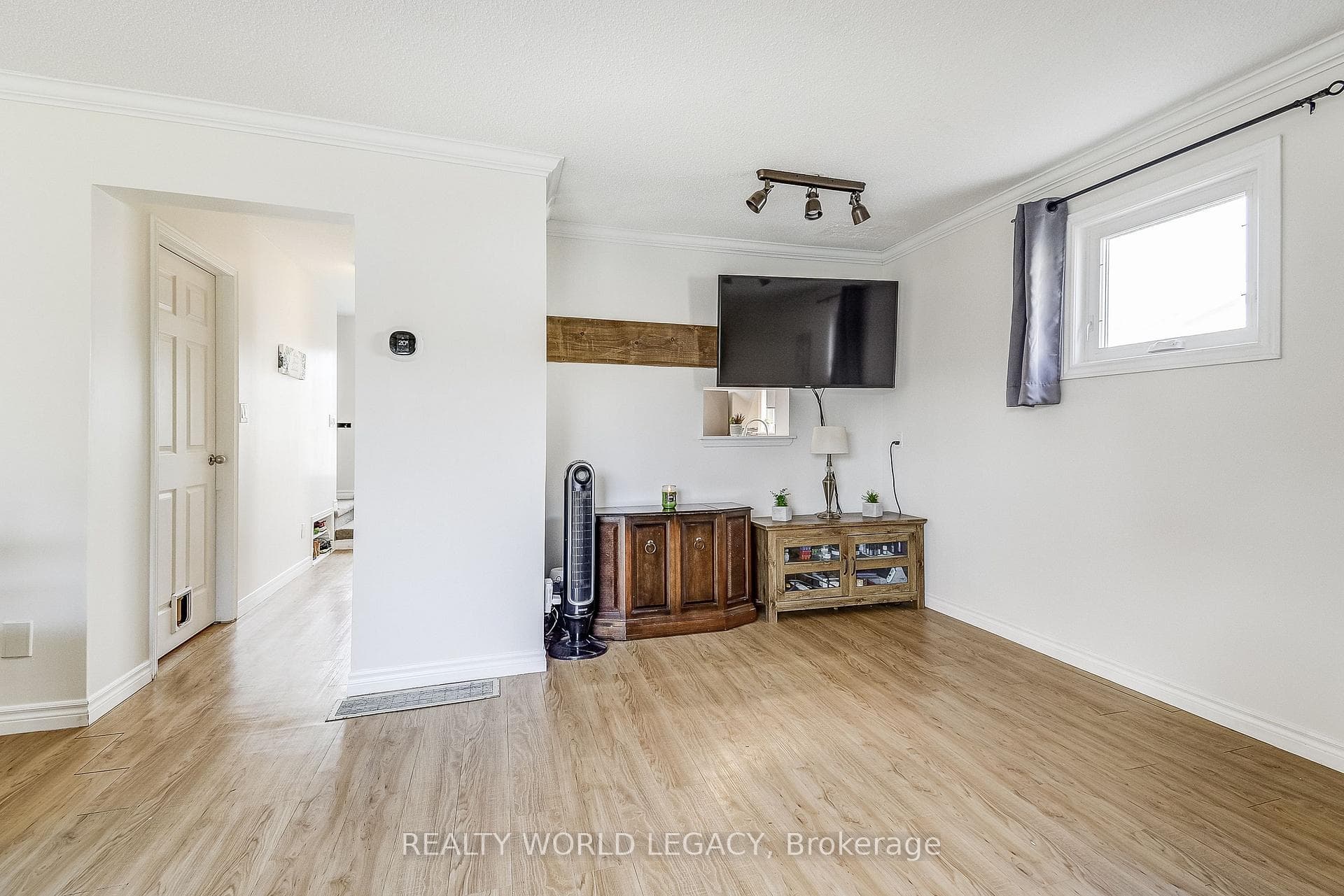 2347 Coldstream Drive photo 9