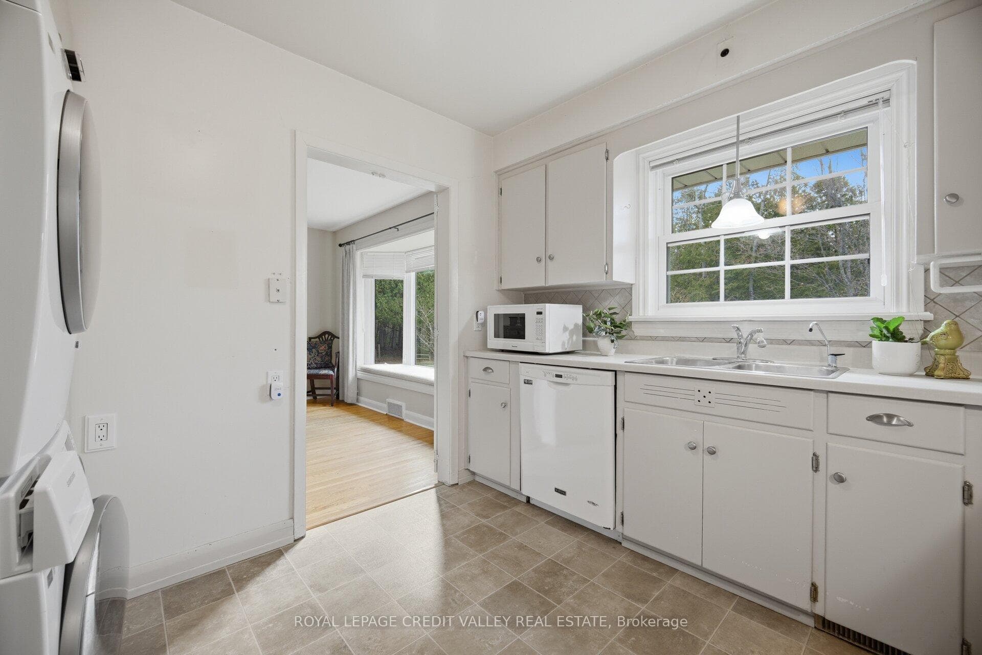 17888 Innis Lake Road photo 8