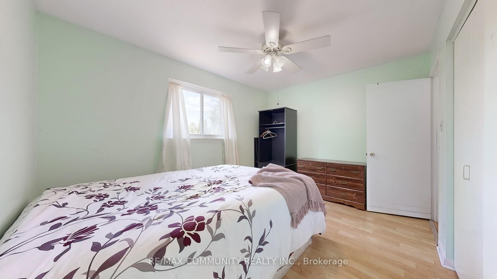 7 Gemshaw Crescent photo 17