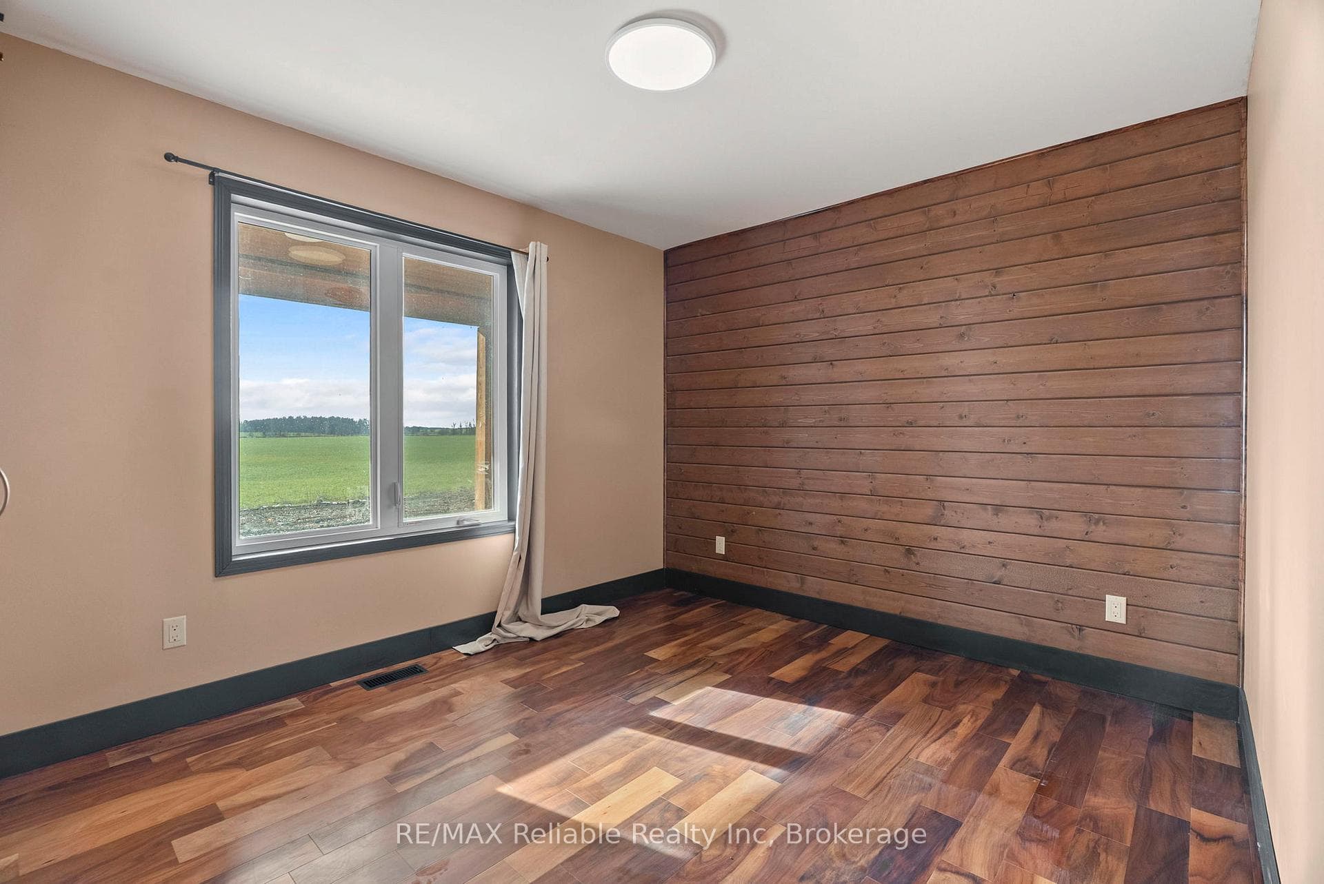 43841 Cranbrook Road photo 15