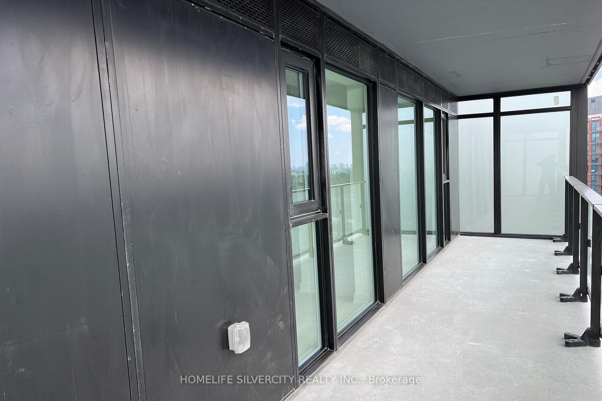 8 Tippett Road Unit 1205 photo 20