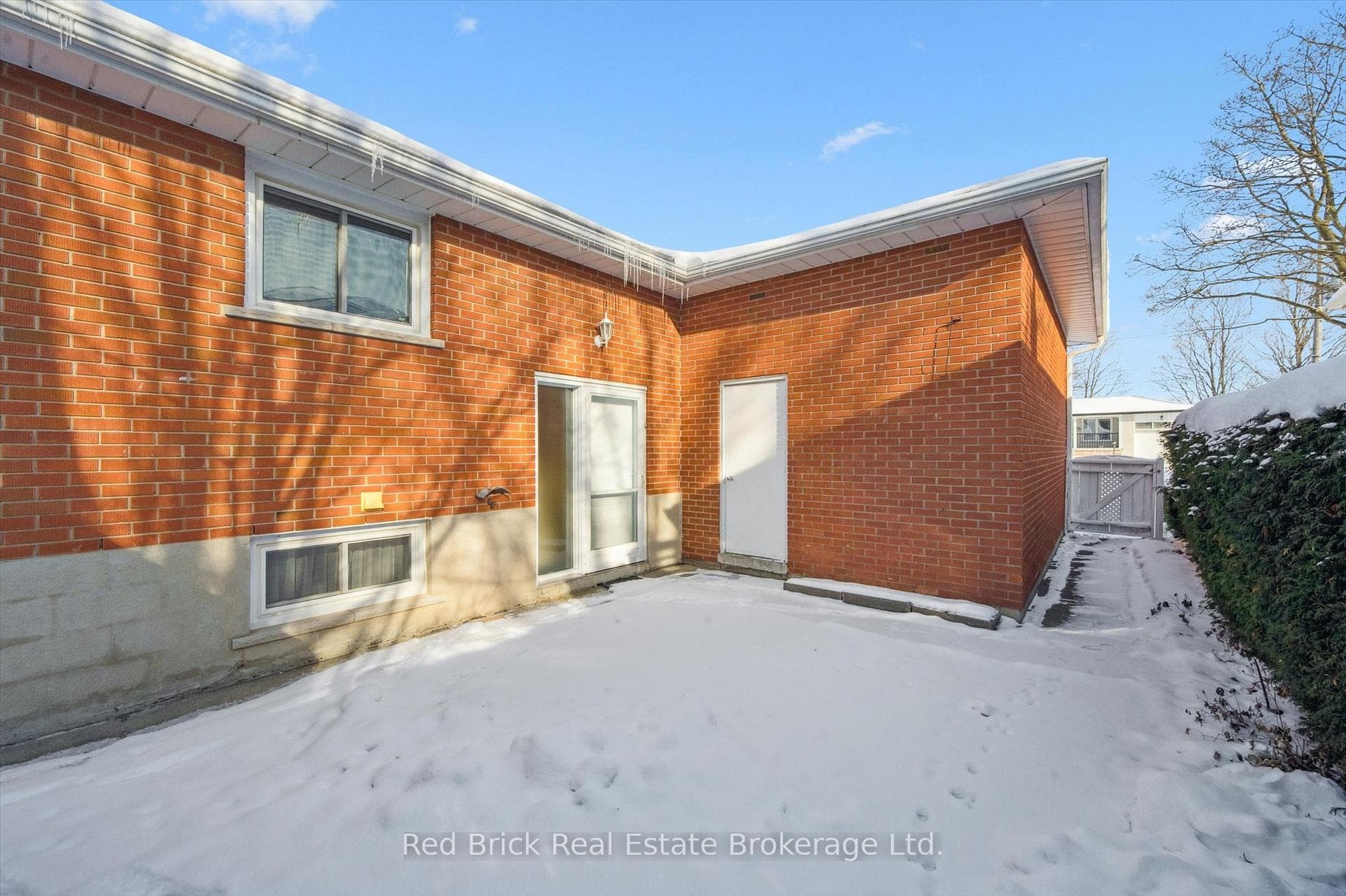 32 Algoma Drive photo 40
