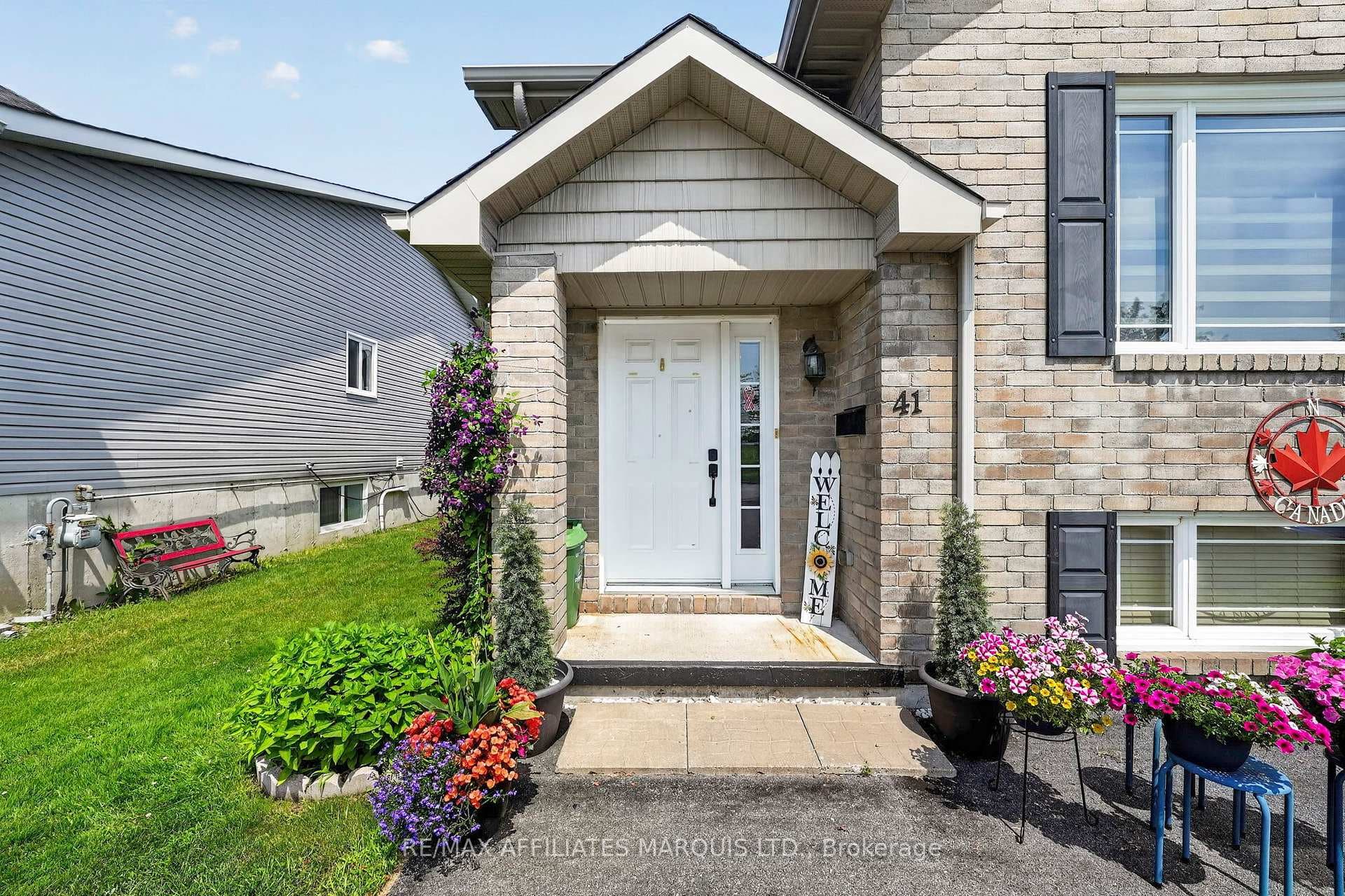 41 Blackburn Drive photo 3