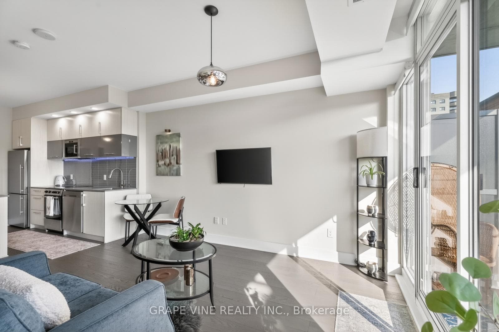 255 BAY Street Unit 1010 photo 16