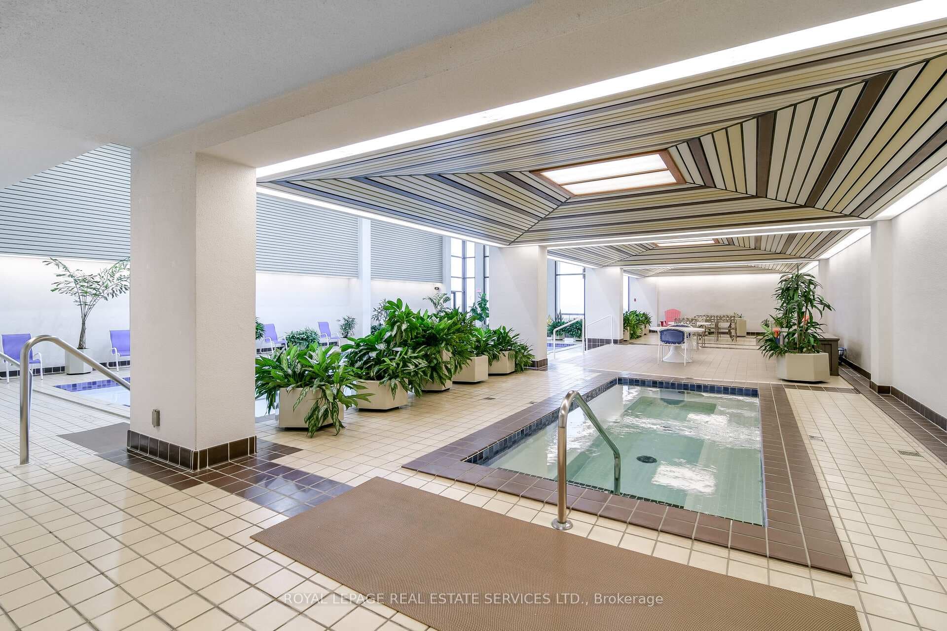 2180 Marine Drive Unit 306 photo 32