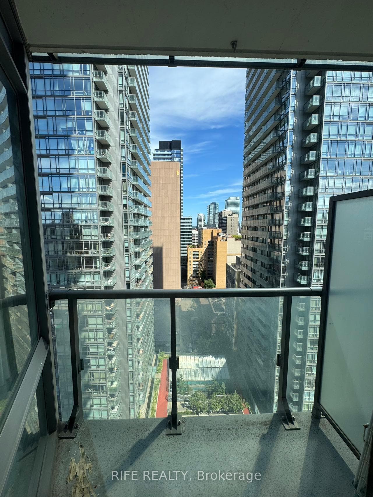 832 Bay Street Unit 1707 photo 9
