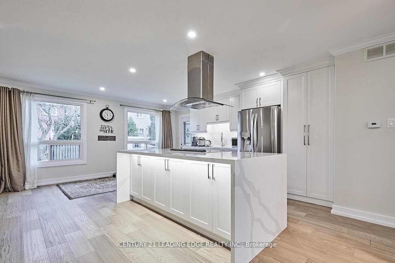 40 Waywell Street photo 17