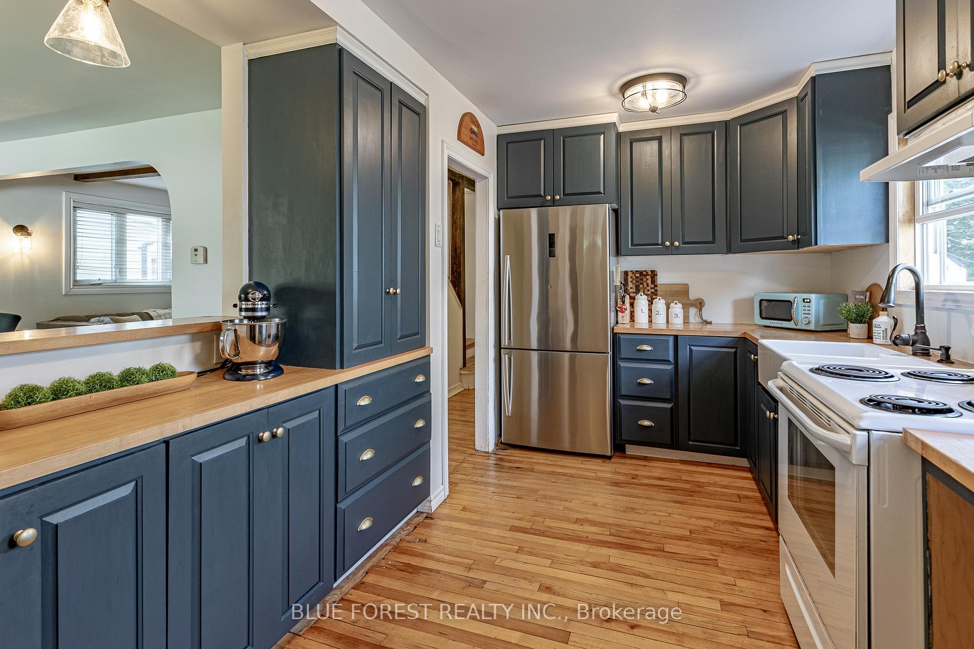 105 Pine Lawn Avenue photo 3