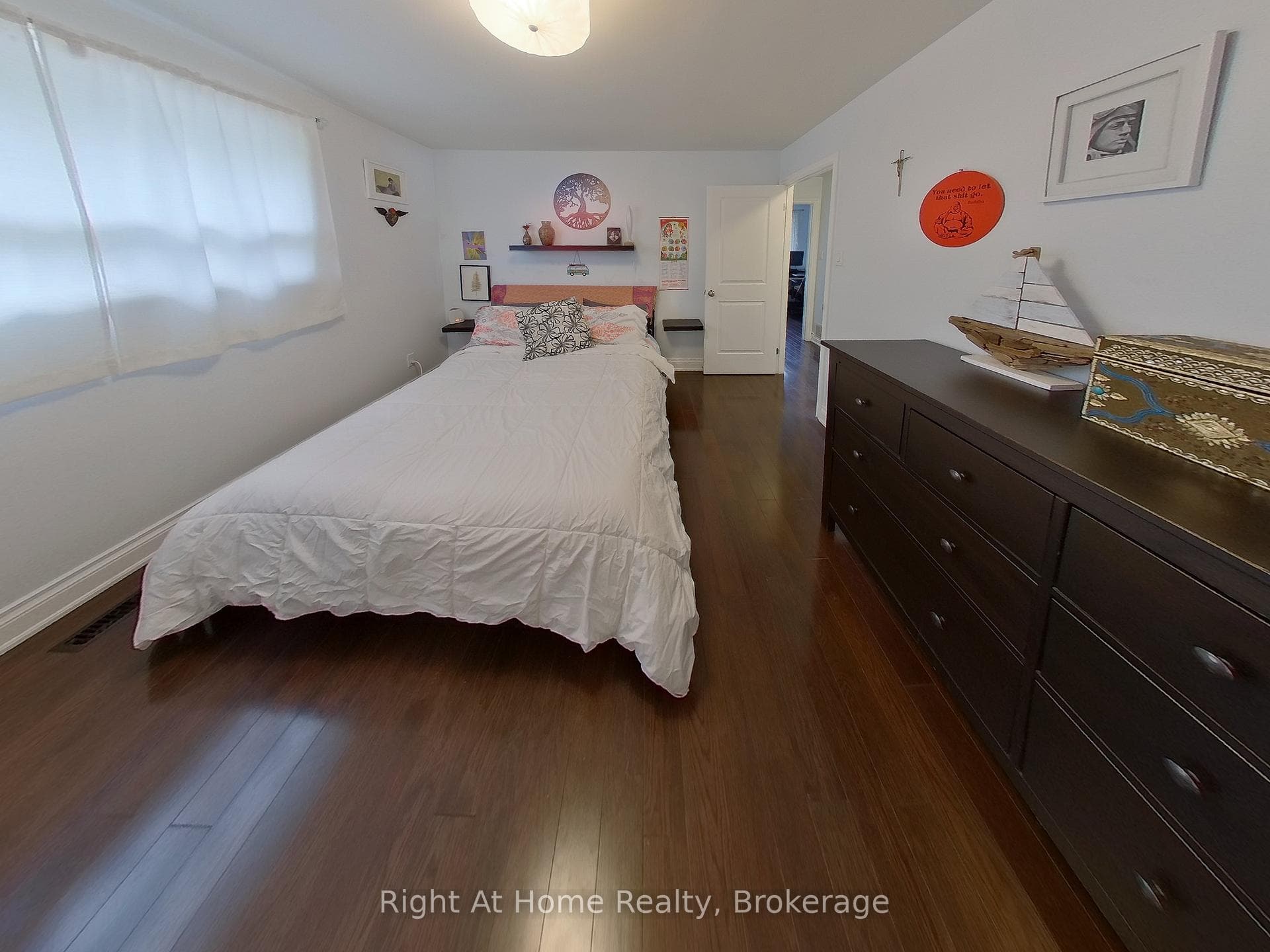 467 VANGUARD Crescent photo 20
