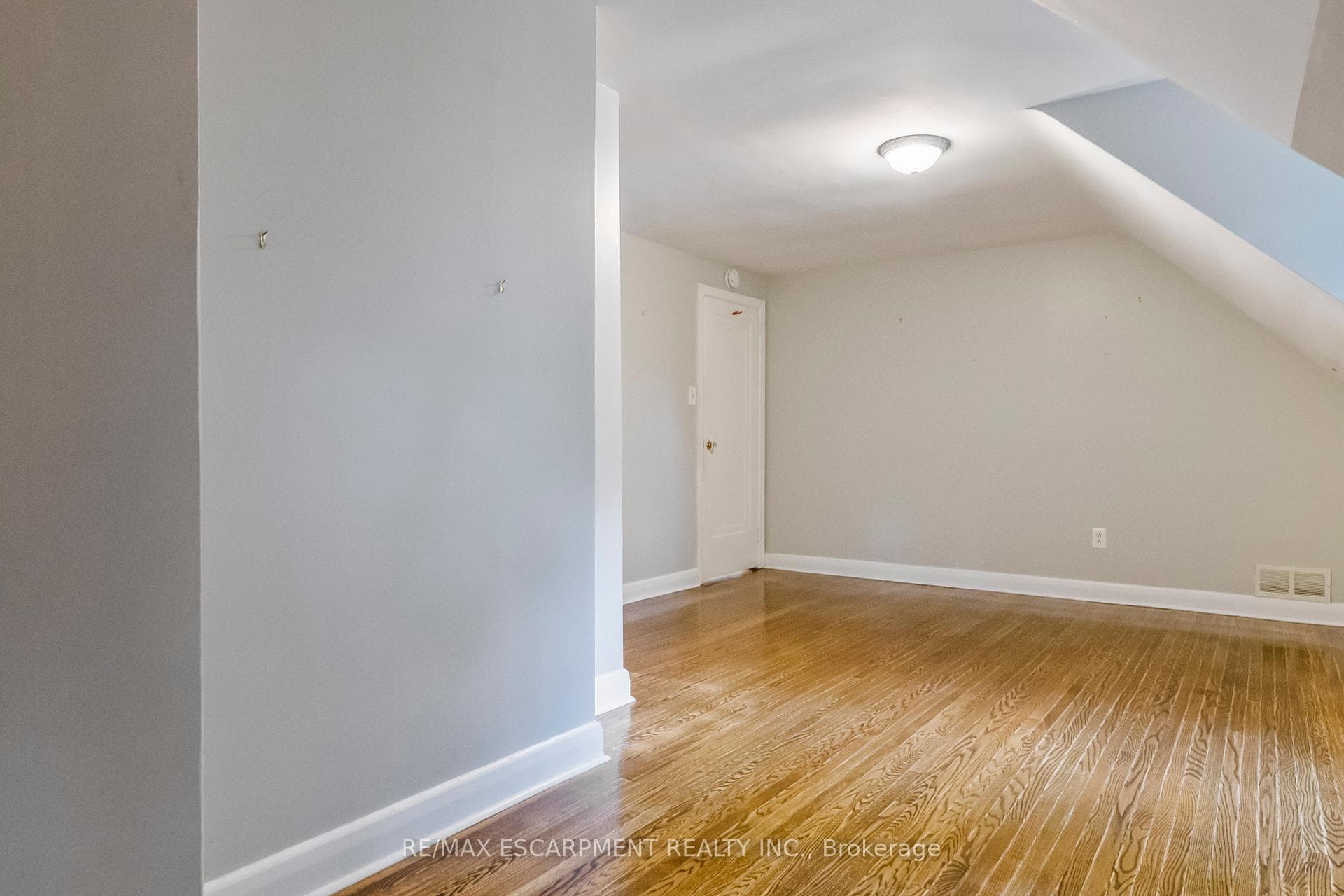 330 Poplar Drive photo 27