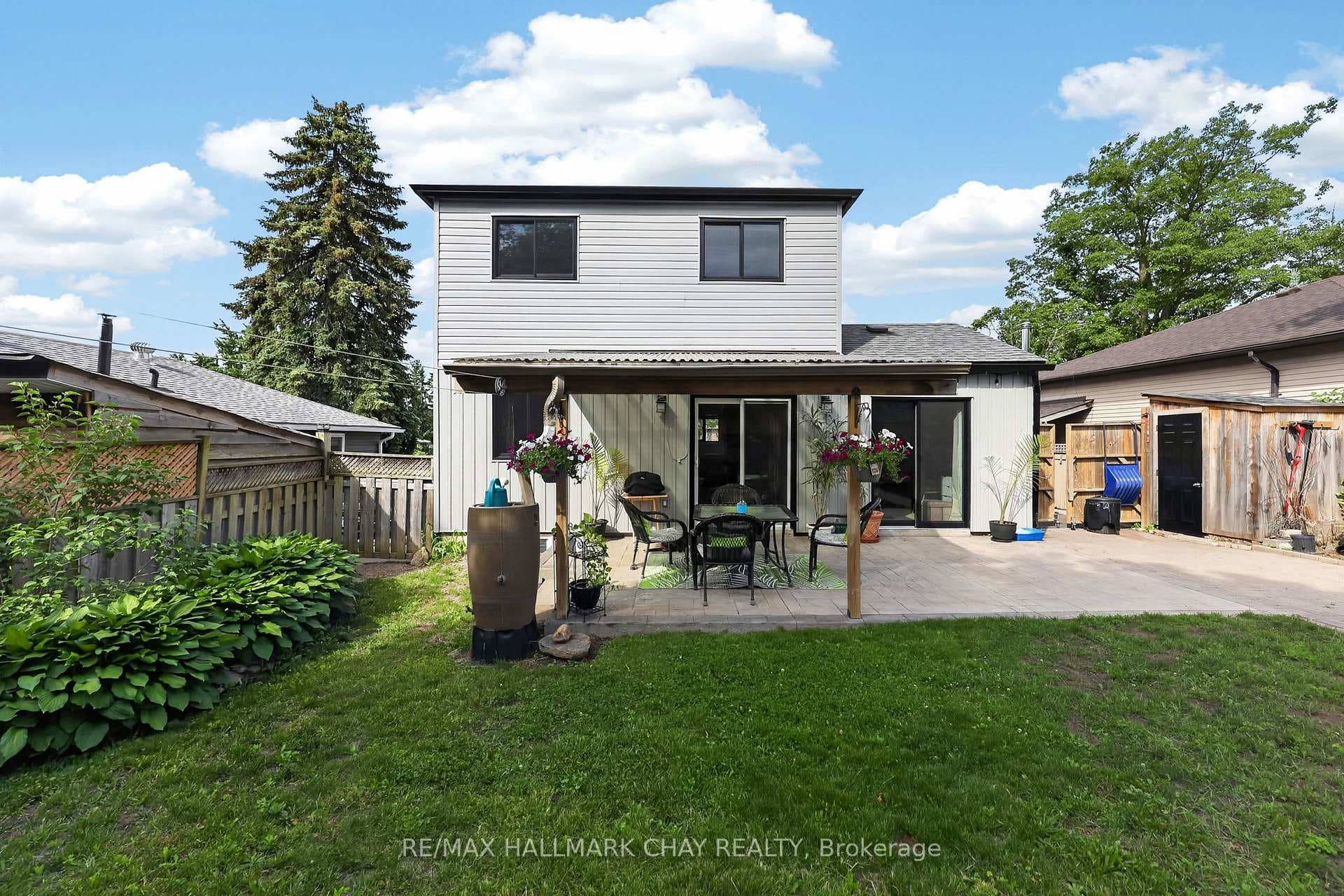 243 Letitia Street photo 6